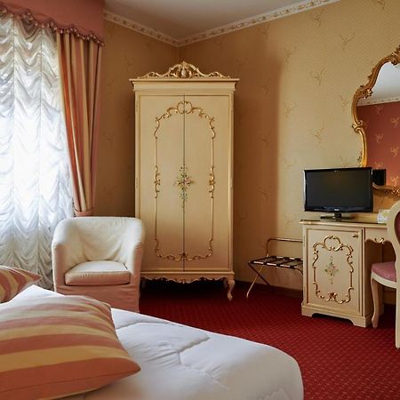 Hotel Villa Delle Ortensie Sant'Omobono Terme Ngoại thất bức ảnh