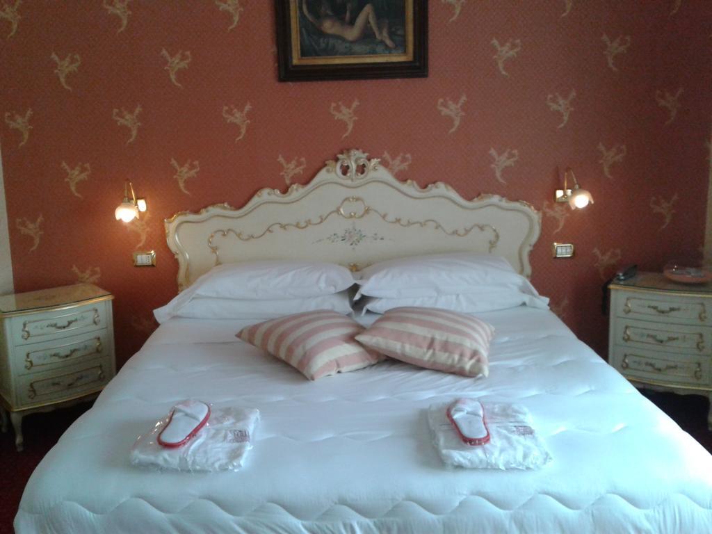 Hotel Villa Delle Ortensie Sant'Omobono Terme Ngoại thất bức ảnh