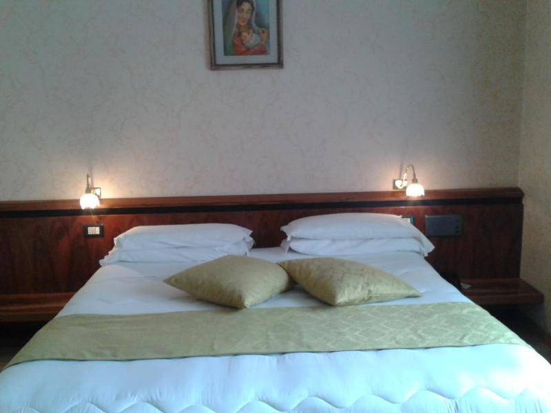 Hotel Villa Delle Ortensie Sant'Omobono Terme Ngoại thất bức ảnh