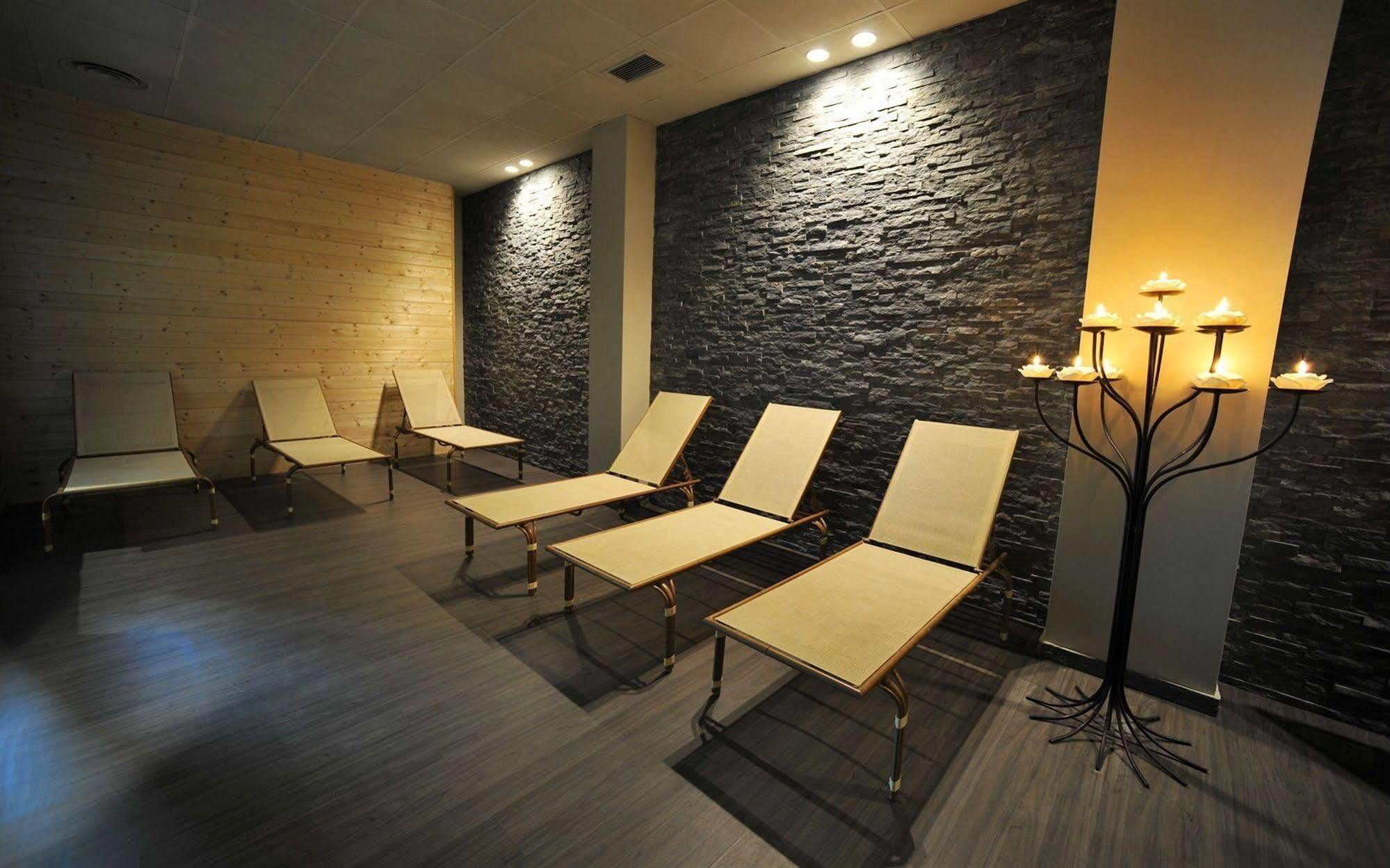Hotel Villa Delle Ortensie Sant'Omobono Terme Ngoại thất bức ảnh